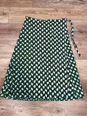 Green Geometric Tie-Waist A-Line Skirt